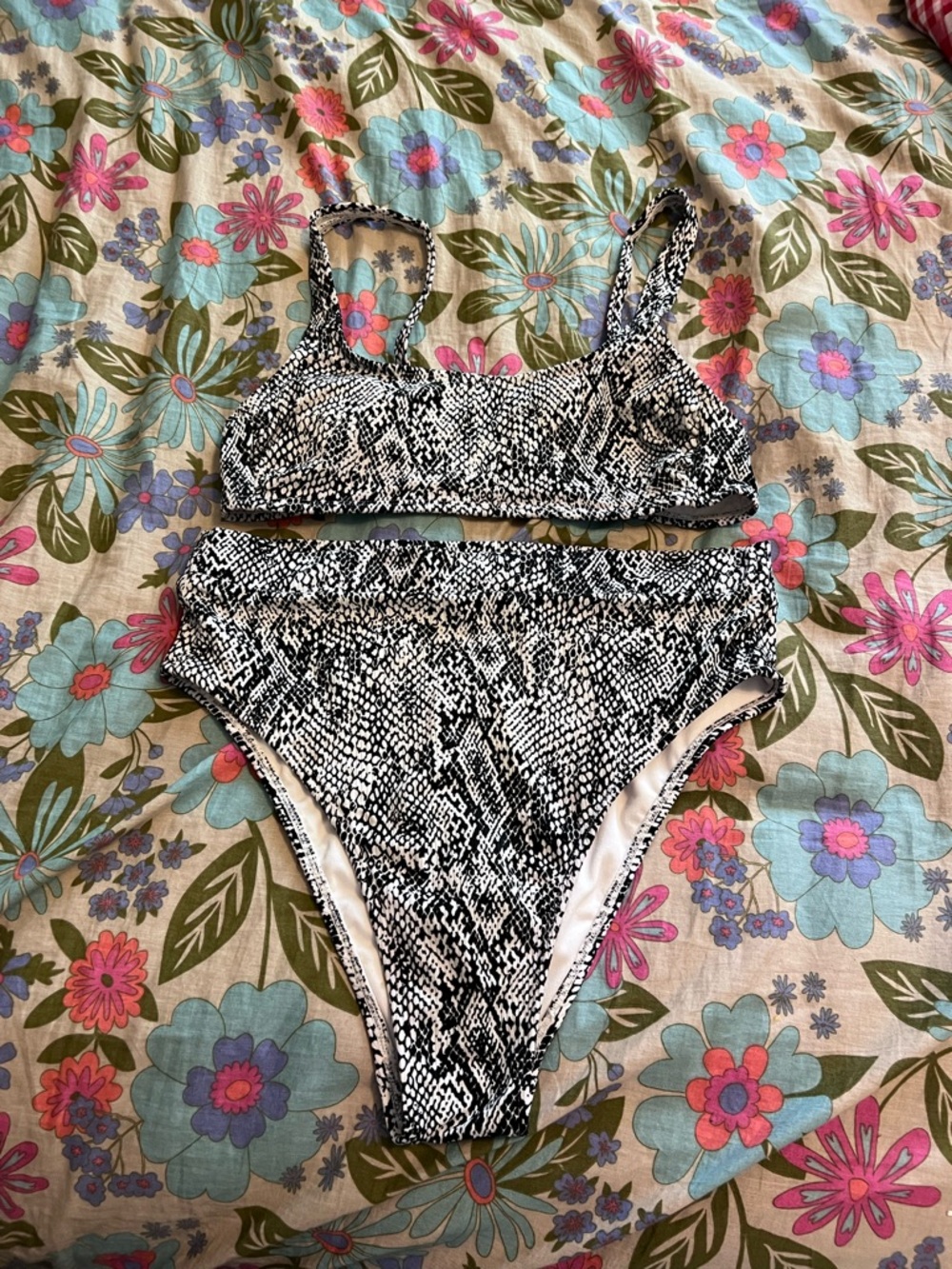 Xhilaration black & White Snake Print High-Waist Bikini M top L bottom